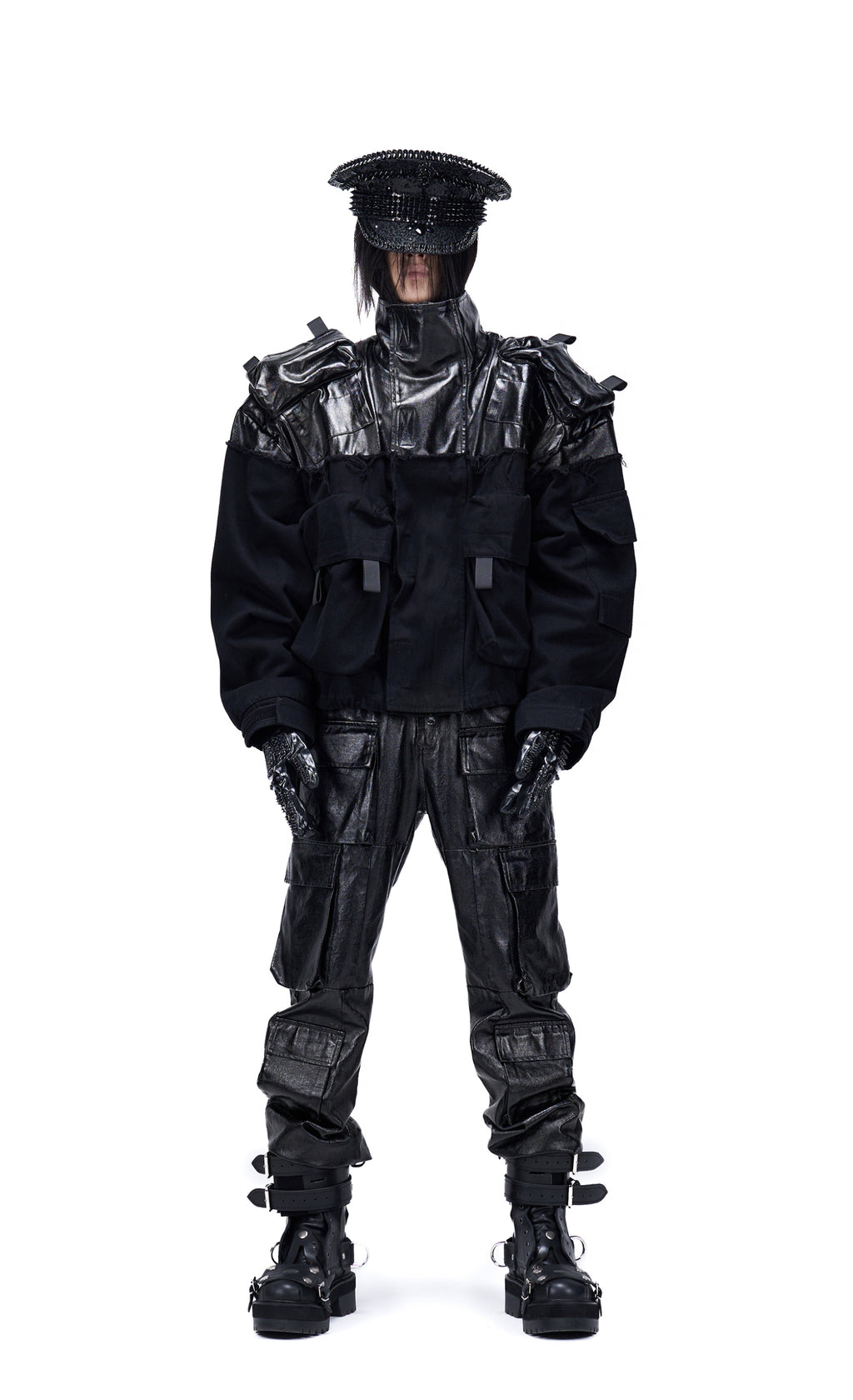 Vanguardia Coated Constricted Cargo Pants