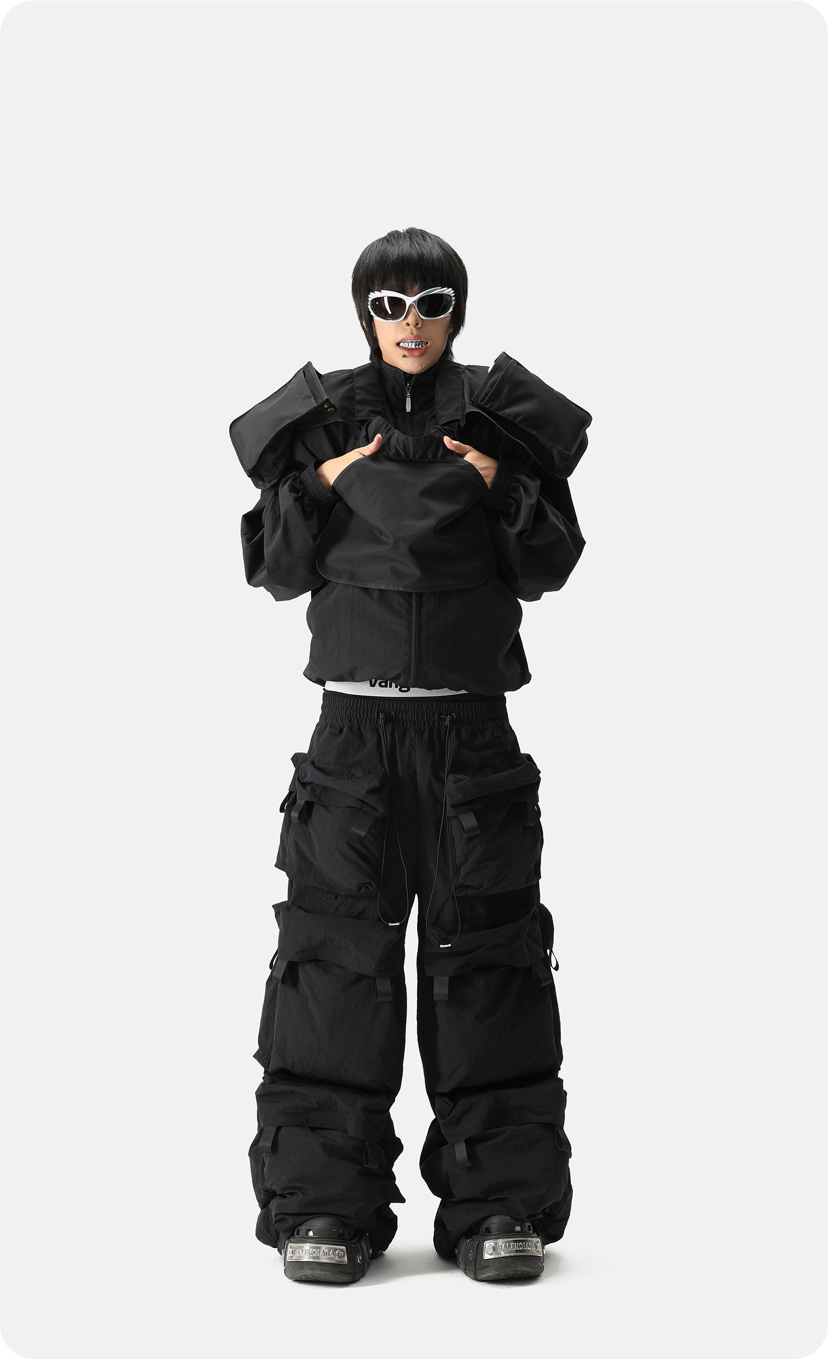 Vanguardia Nylon Multi-Pocket Cargo Pants