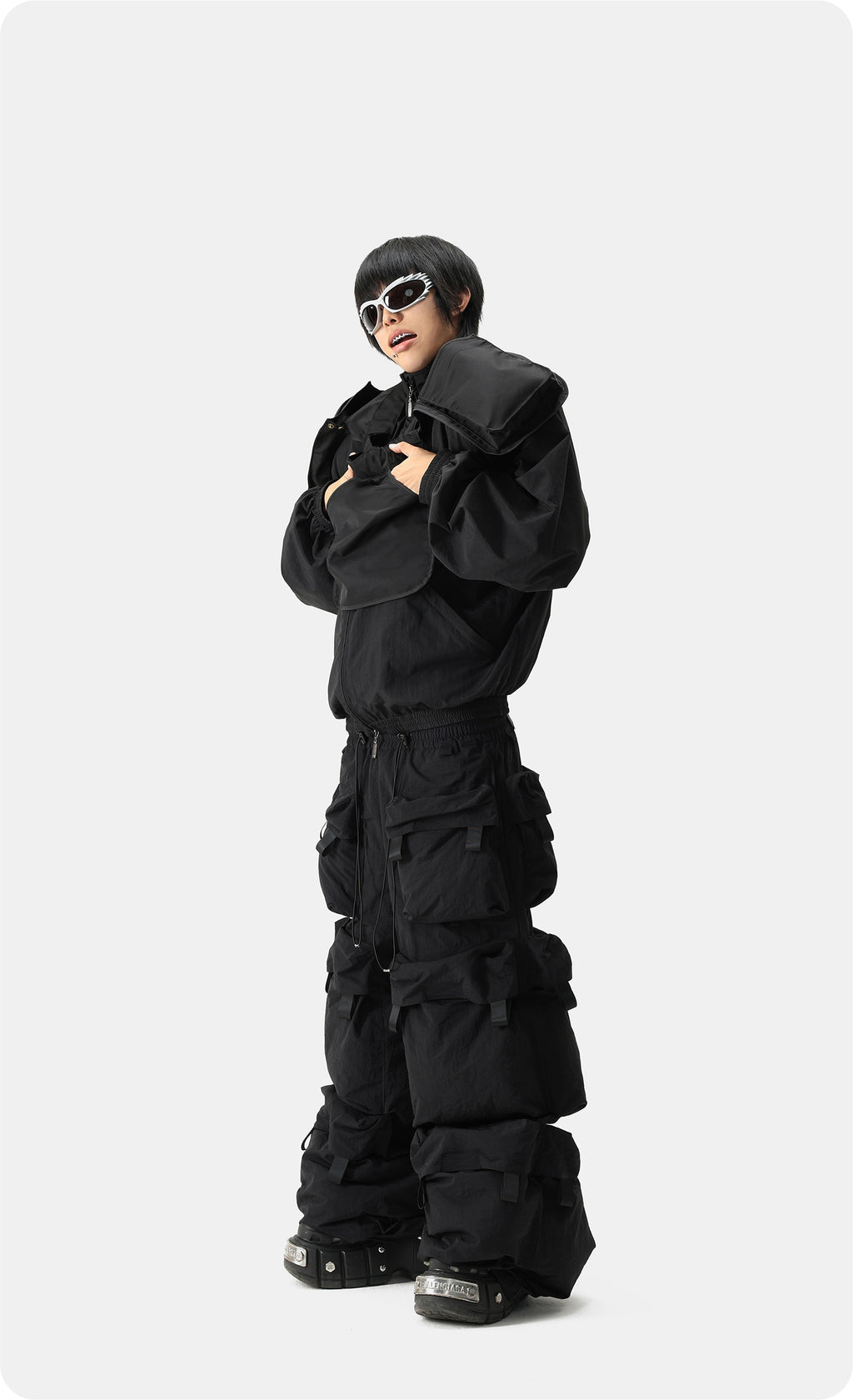 Vanguardia Nylon Multi-Pocket Cargo Pants