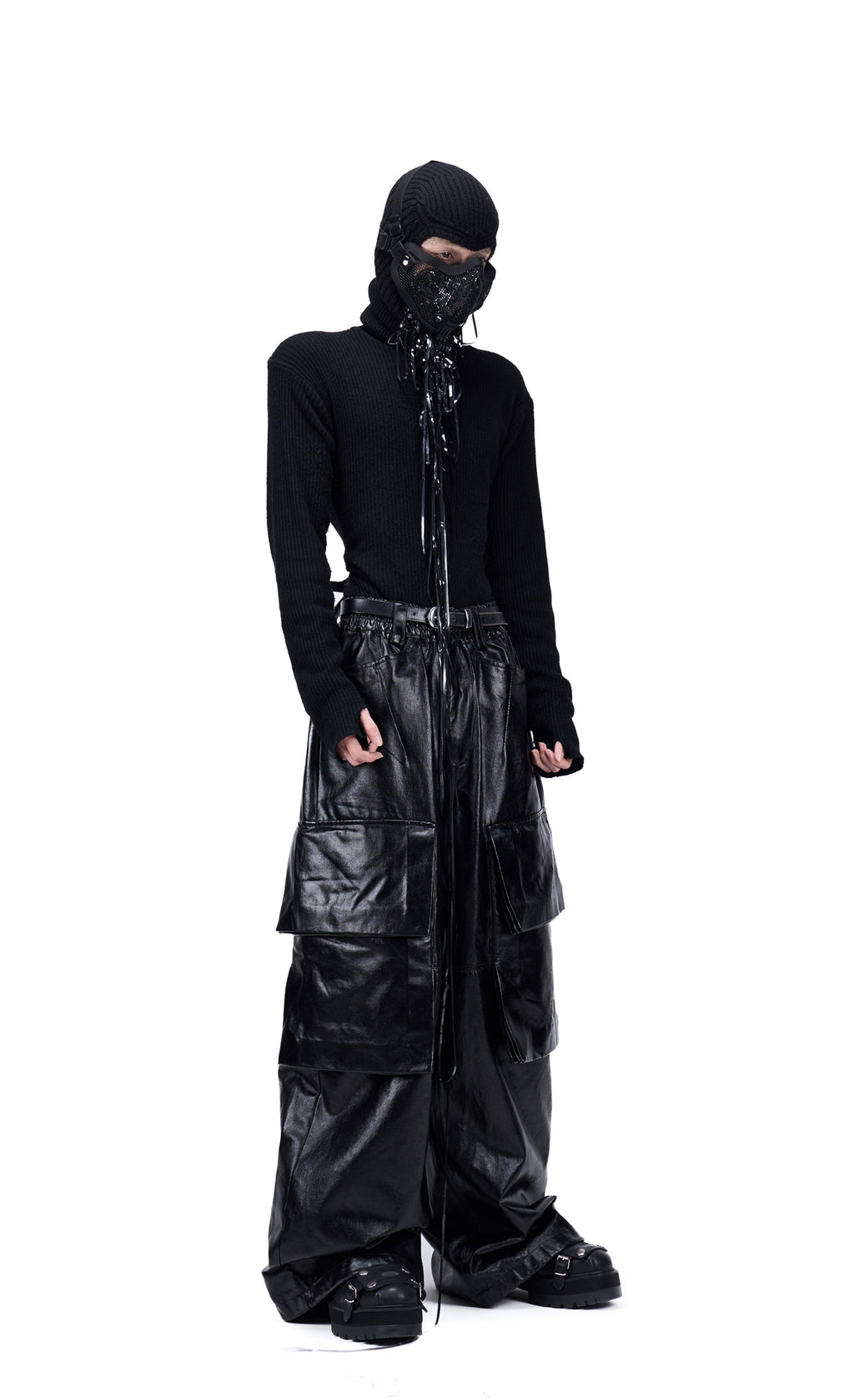 Vanguardia Dimensional Pleated Coated Cargo Pants