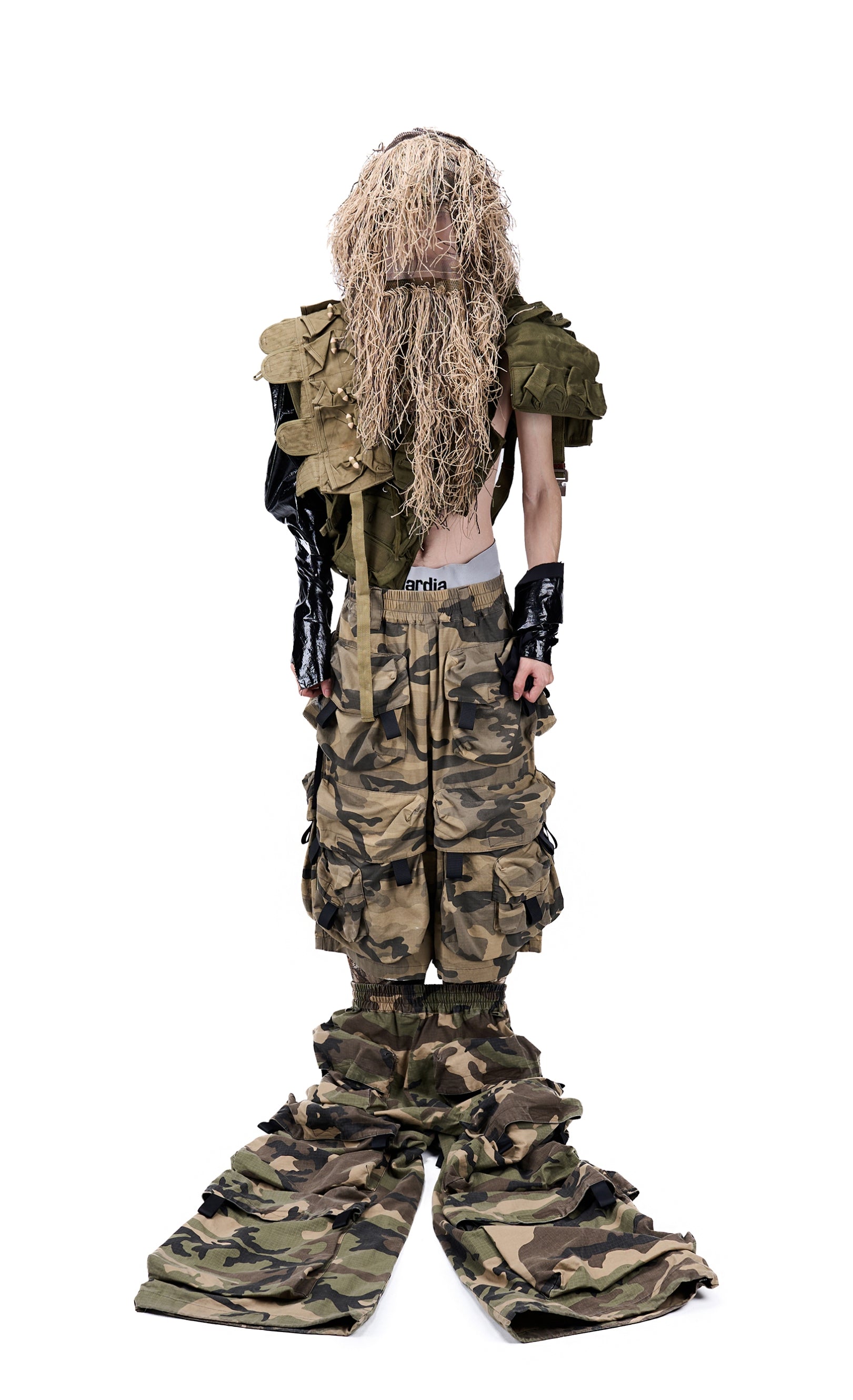 Vanguardia Heavy-Duty Camo Modular Cargo Capris