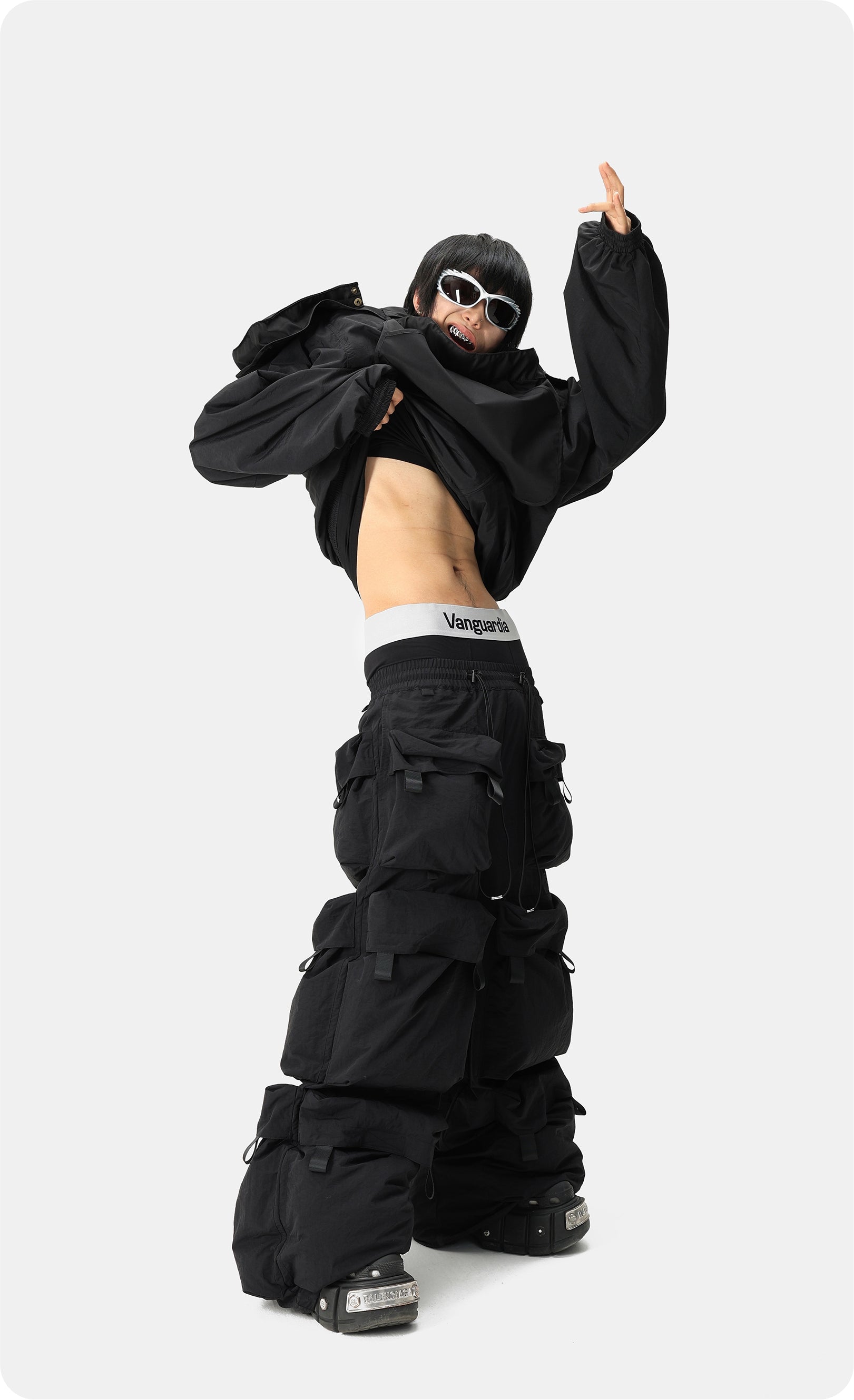 Vanguardia Nylon Multi-Pocket Cargo Pants