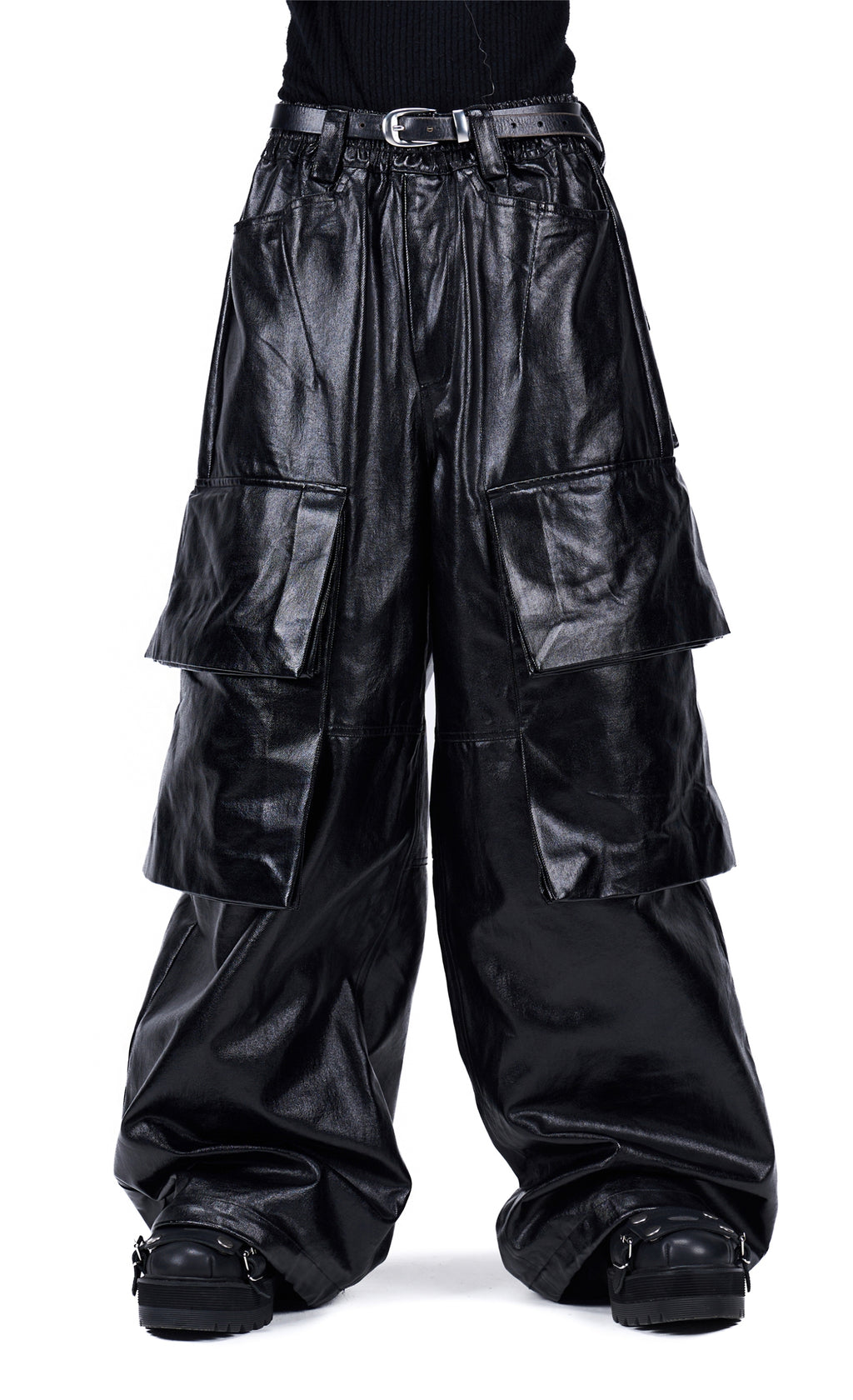 Vanguardia Dimensional Pleated Coated Cargo Pants
